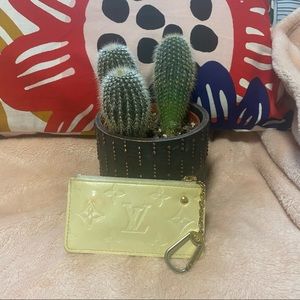 Louis Vuitton Key Pouch/Cles Vernis